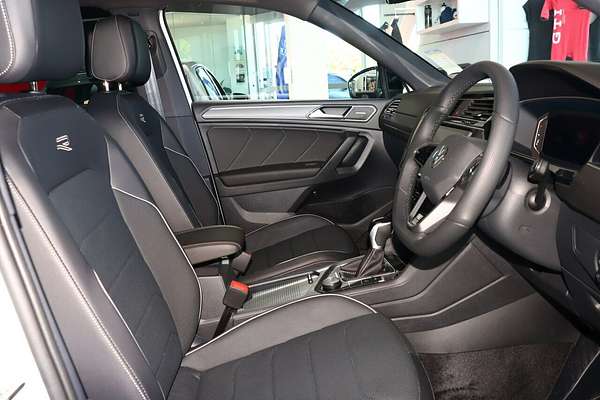 2024 Volkswagen Tiguan Wolfsburg Edition Allspace 5N