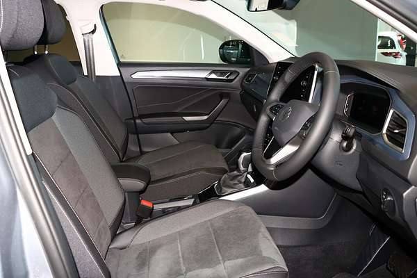2025 Volkswagen T-Roc 110TSI Style D11