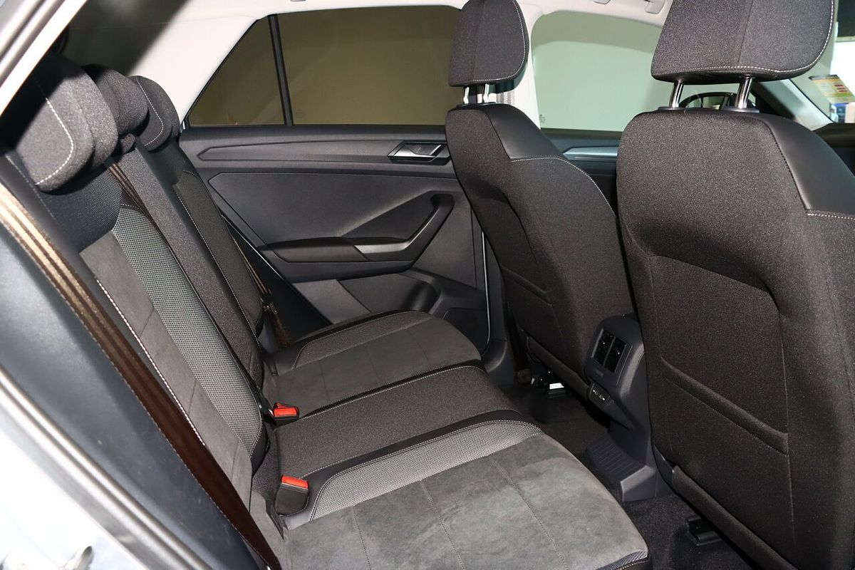 2025 Volkswagen T-Roc 110TSI Style D11