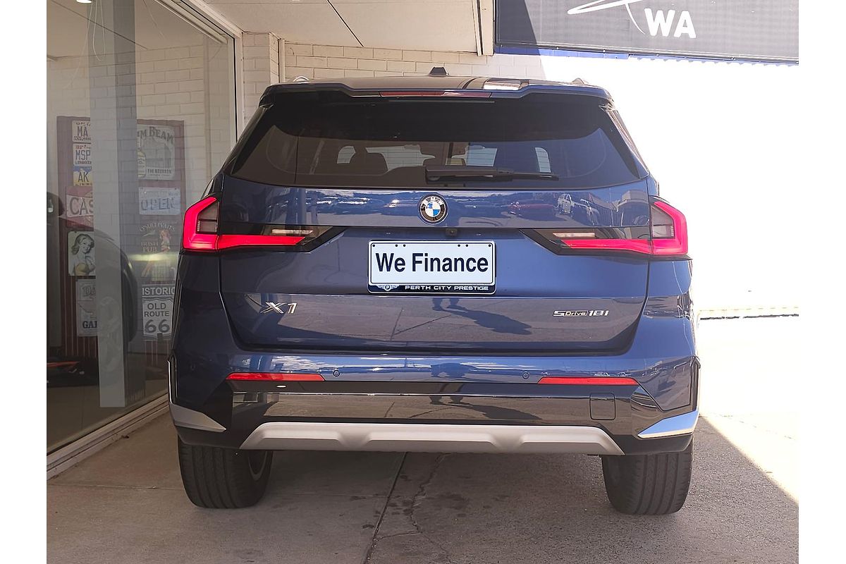 2022 BMW X1 sDrive18i U11