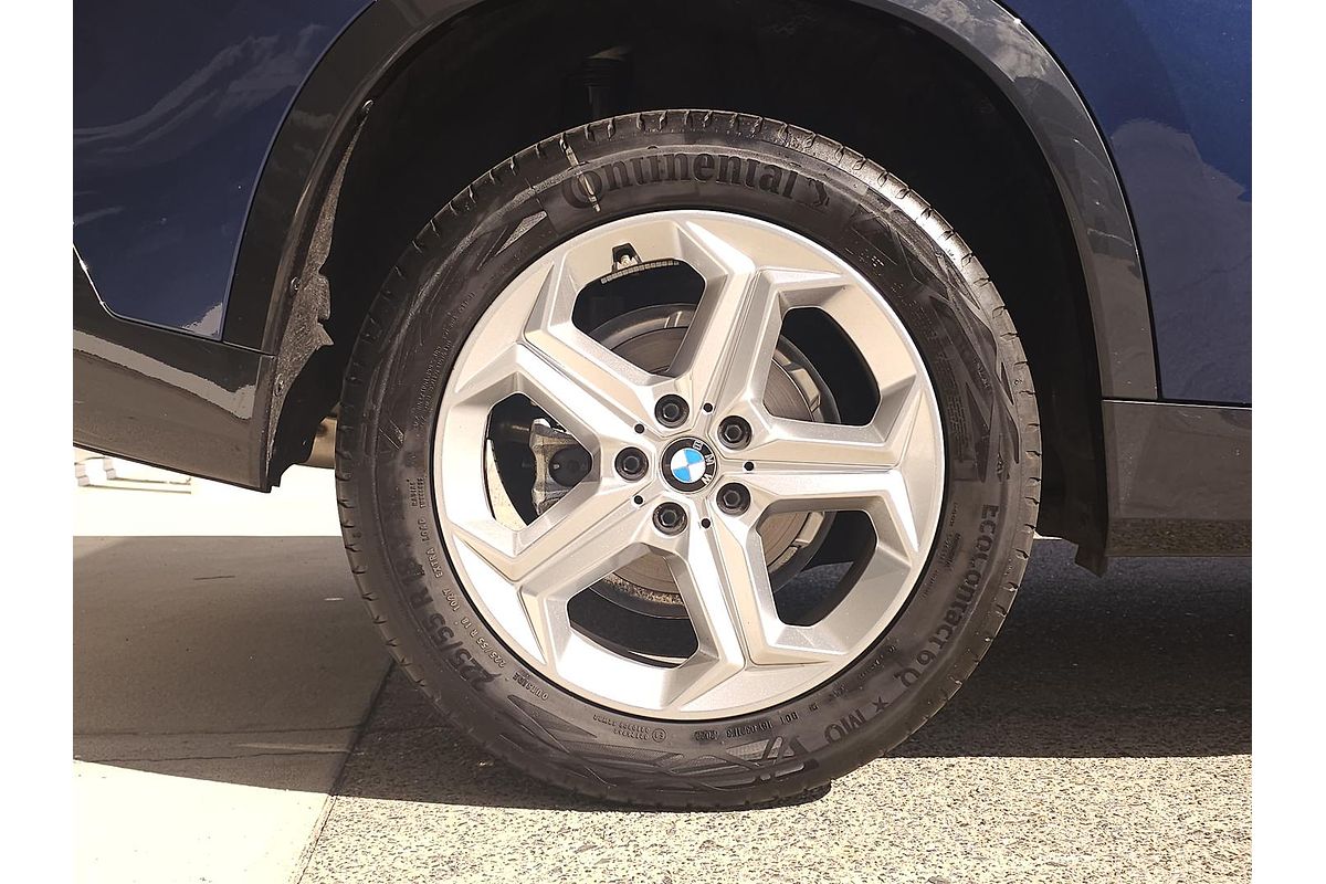 2022 BMW X1 sDrive18i U11
