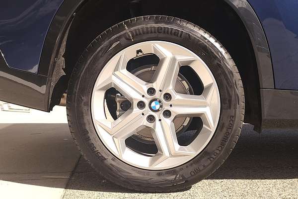 2022 BMW X1 sDrive18i U11