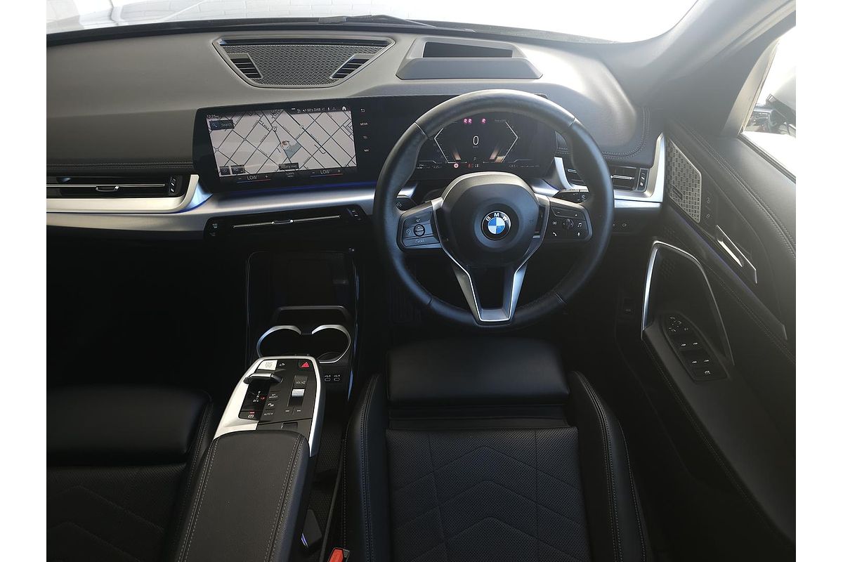 2022 BMW X1 sDrive18i U11