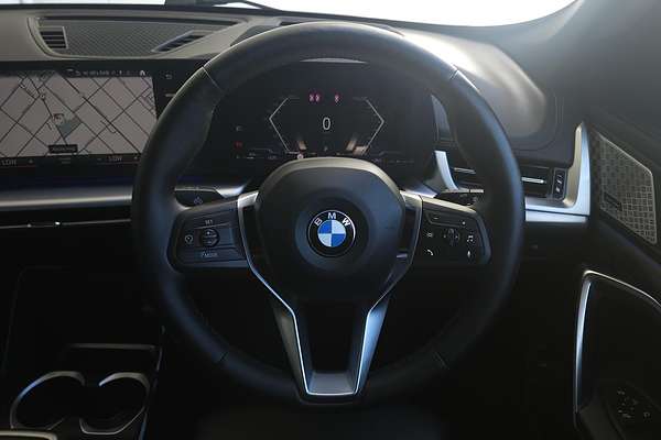 2022 BMW X1 sDrive18i U11