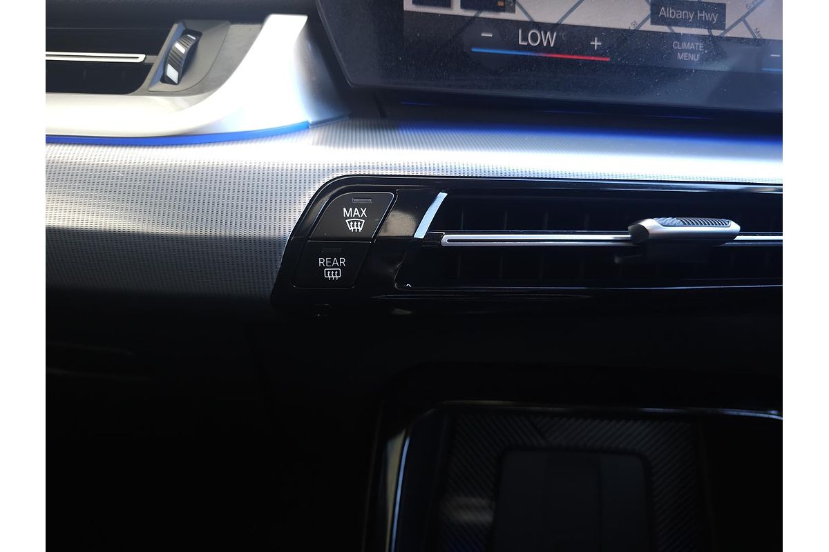 2022 BMW X1 sDrive18i U11