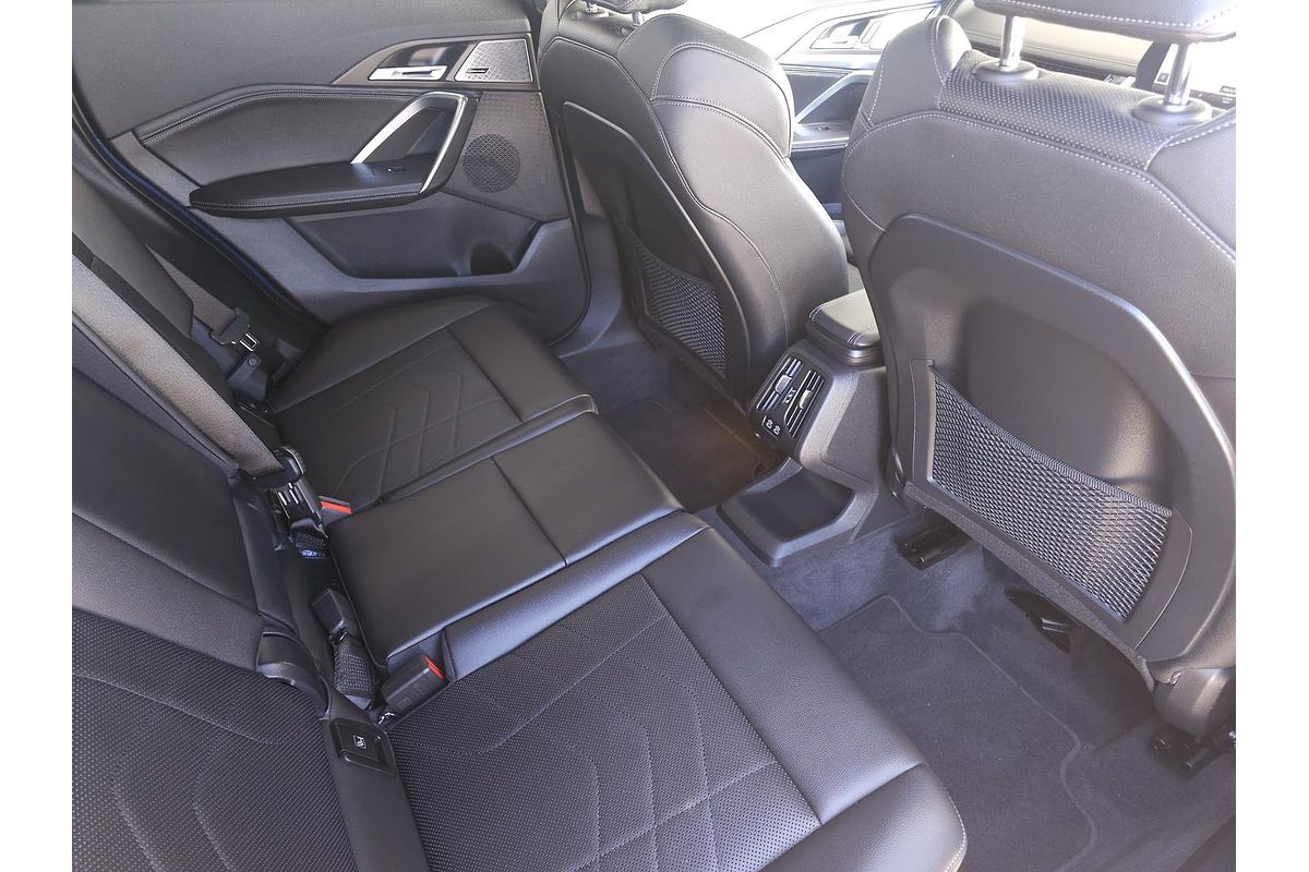 2022 BMW X1 sDrive18i U11