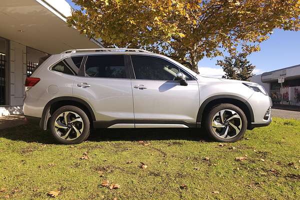 2024 Subaru Forester 2.5i-S S5