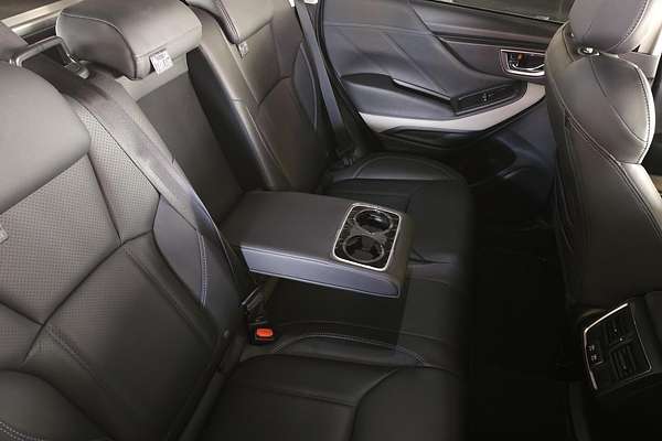 2024 Subaru Forester 2.5i-S S5