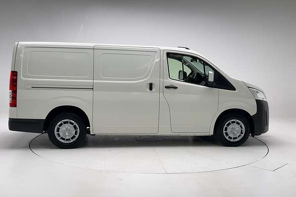 2022 Toyota Hiace GDH300R LWB