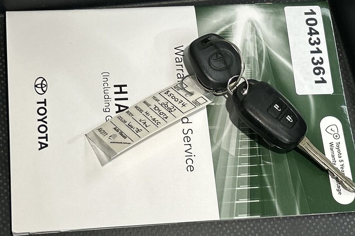 2022 Toyota Hiace GDH300R LWB