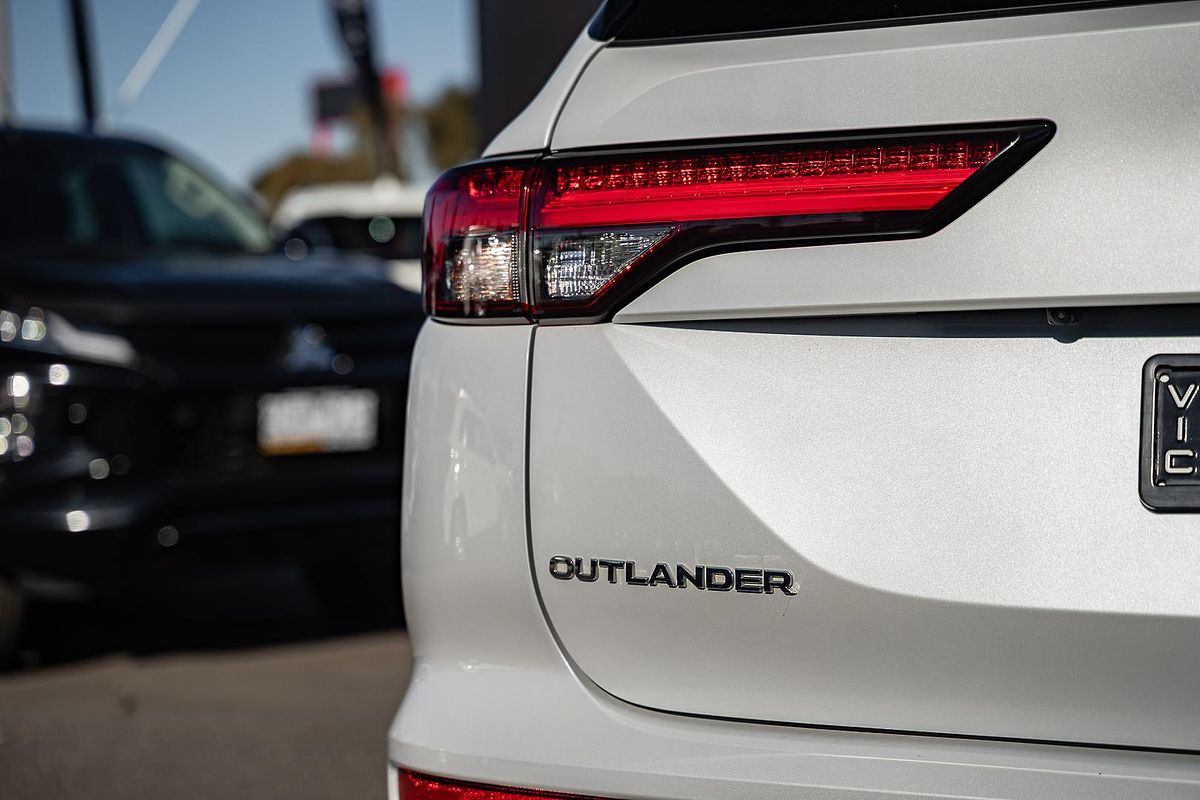 2022 Mitsubishi Outlander Exceed Tourer ZM