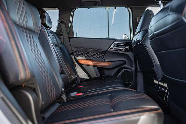 2022 Mitsubishi Outlander Exceed Tourer ZM