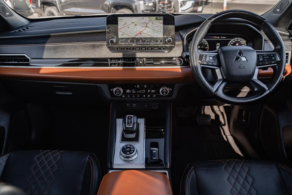 2022 Mitsubishi Outlander Exceed Tourer ZM