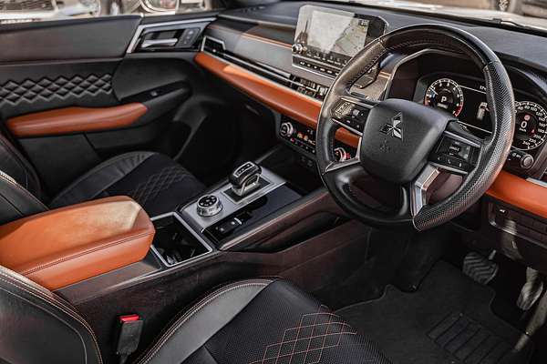 2022 Mitsubishi Outlander Exceed Tourer ZM