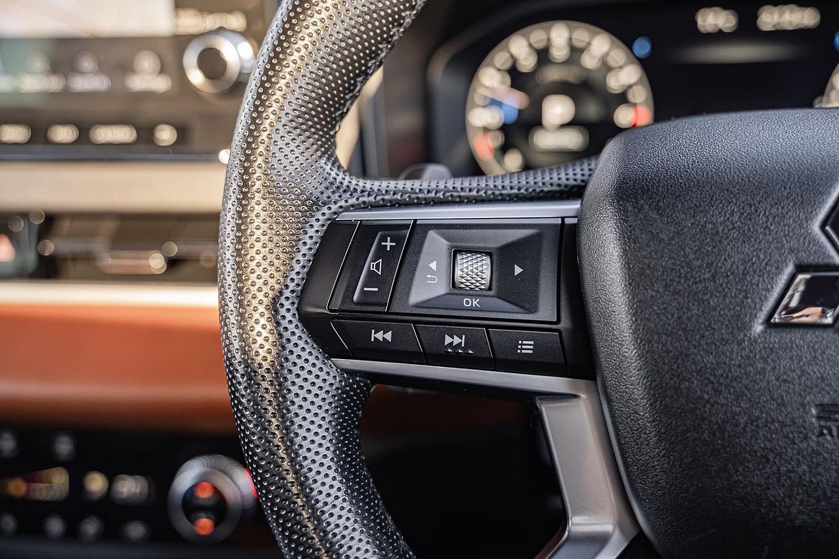 2022 Mitsubishi Outlander Exceed Tourer ZM