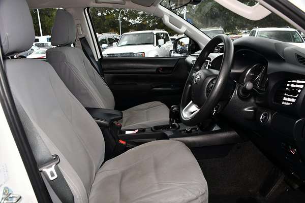 2024 Toyota Hilux SR GUN126R 4X4