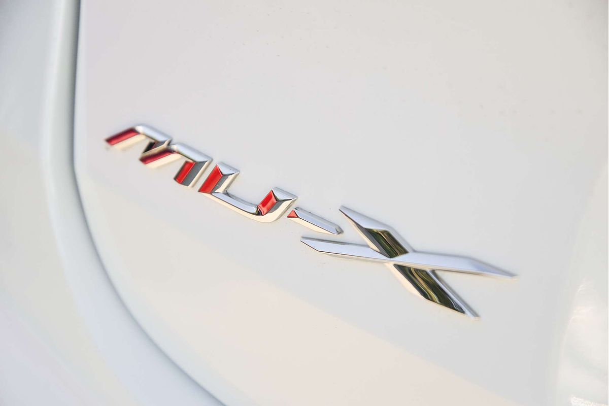 2022 Isuzu MU-X LS-U