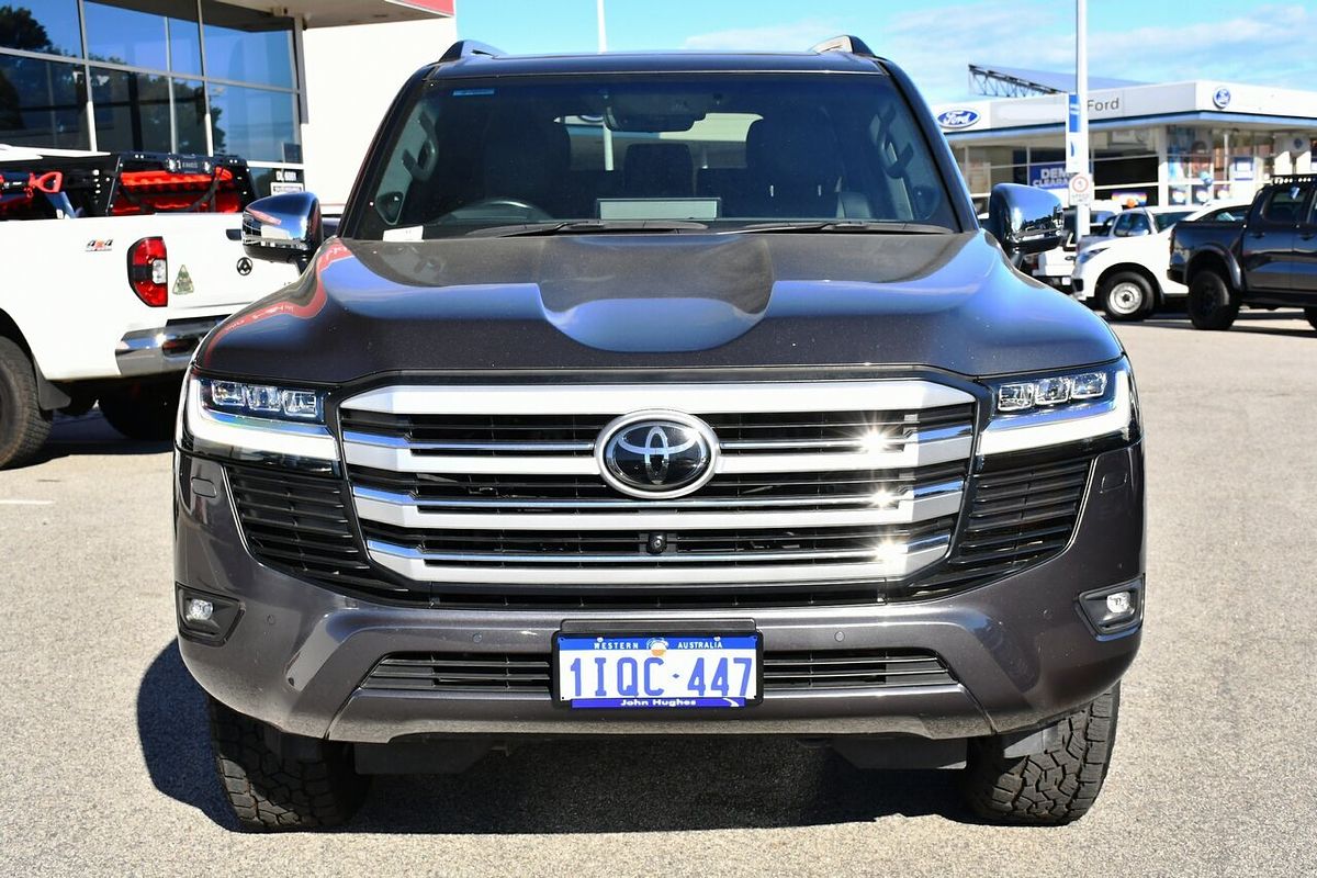 2022 Toyota Landcruiser Sahara FJA300R