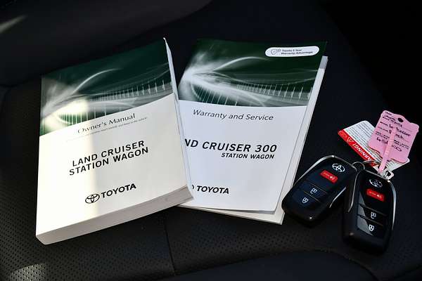 2023 Toyota Landcruiser VX FJA300R