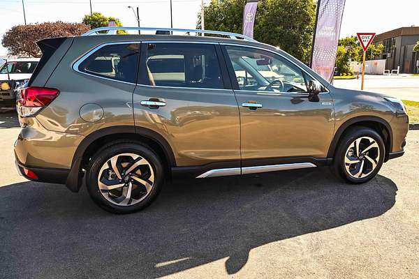 2024 Subaru Forester Hybrid S S5
