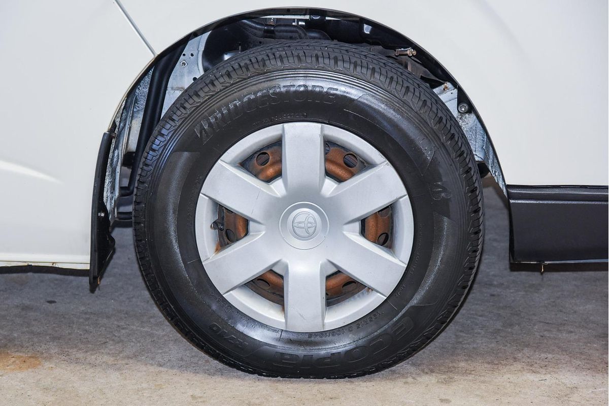 2014 Toyota Hiace Commuter KDH223R