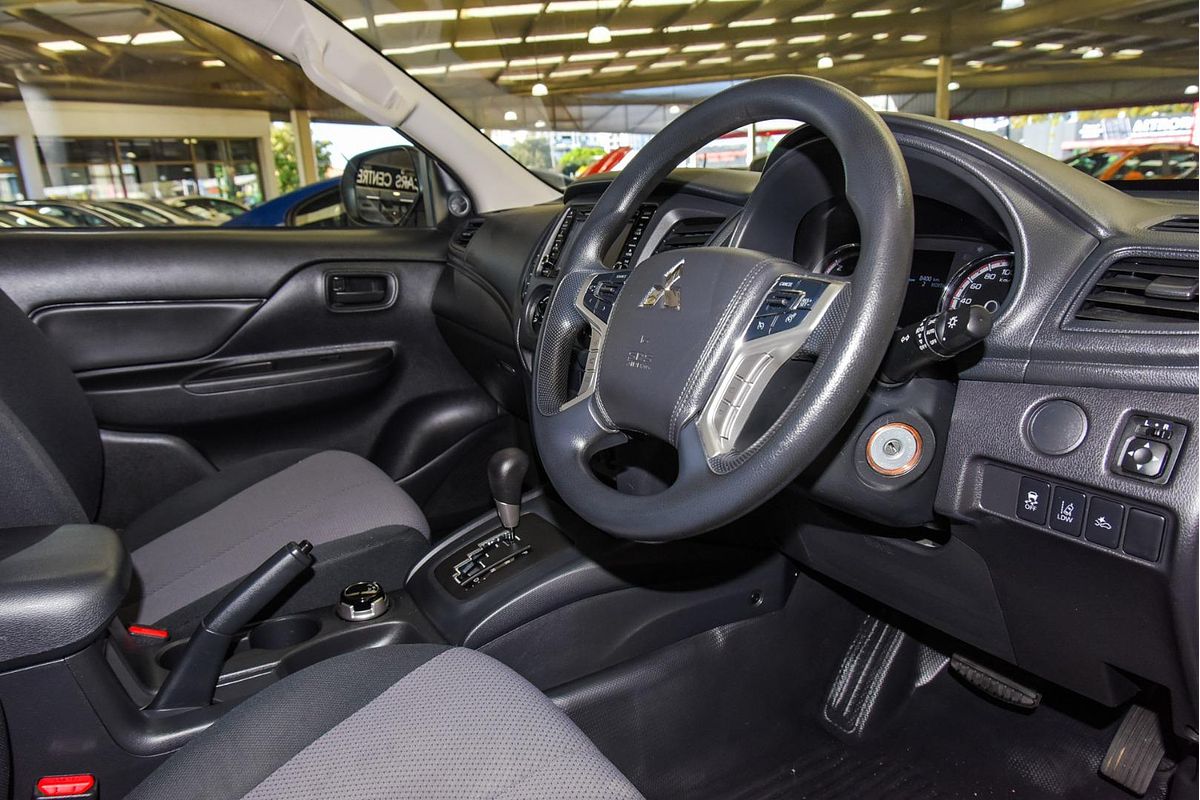 2020 Mitsubishi Triton GLX ADAS MR 4X4