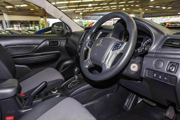 2020 Mitsubishi Triton GLX ADAS MR 4X4