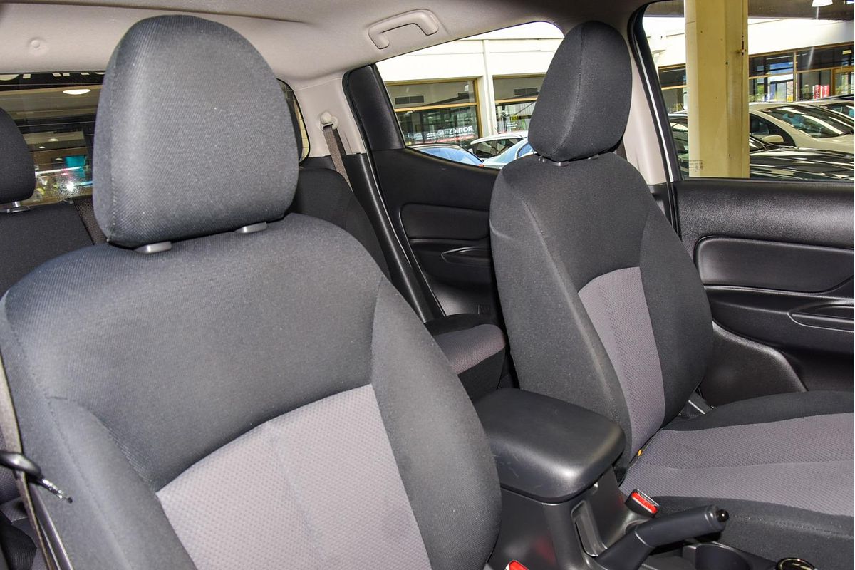 2020 Mitsubishi Triton GLX ADAS MR 4X4