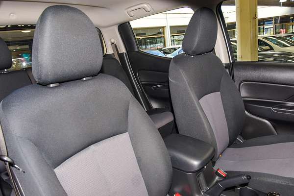 2020 Mitsubishi Triton GLX ADAS MR 4X4