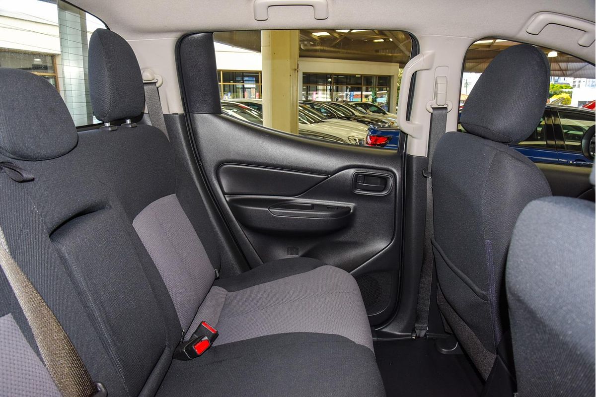 2020 Mitsubishi Triton GLX ADAS MR 4X4