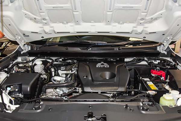 2020 Mitsubishi Triton GLX ADAS MR 4X4