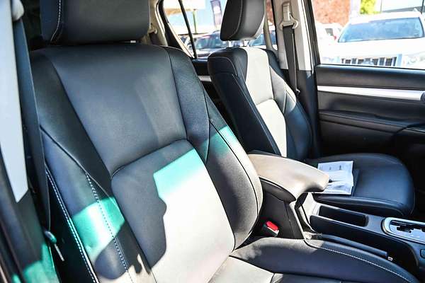 2022 Toyota Hilux SR5 GUN126R 4X4