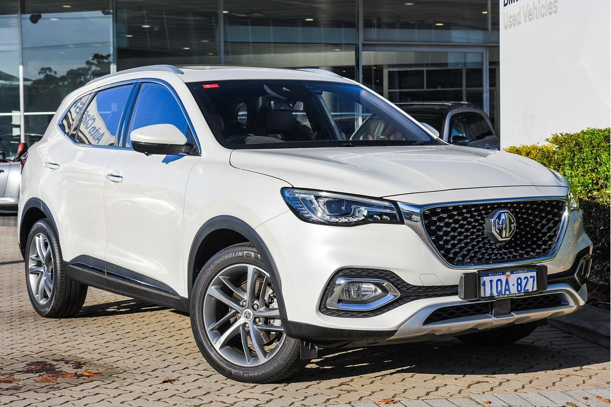 2022 MG HS Essence SAS23