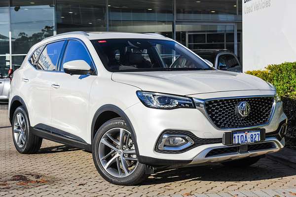 2022 MG HS Essence SAS23