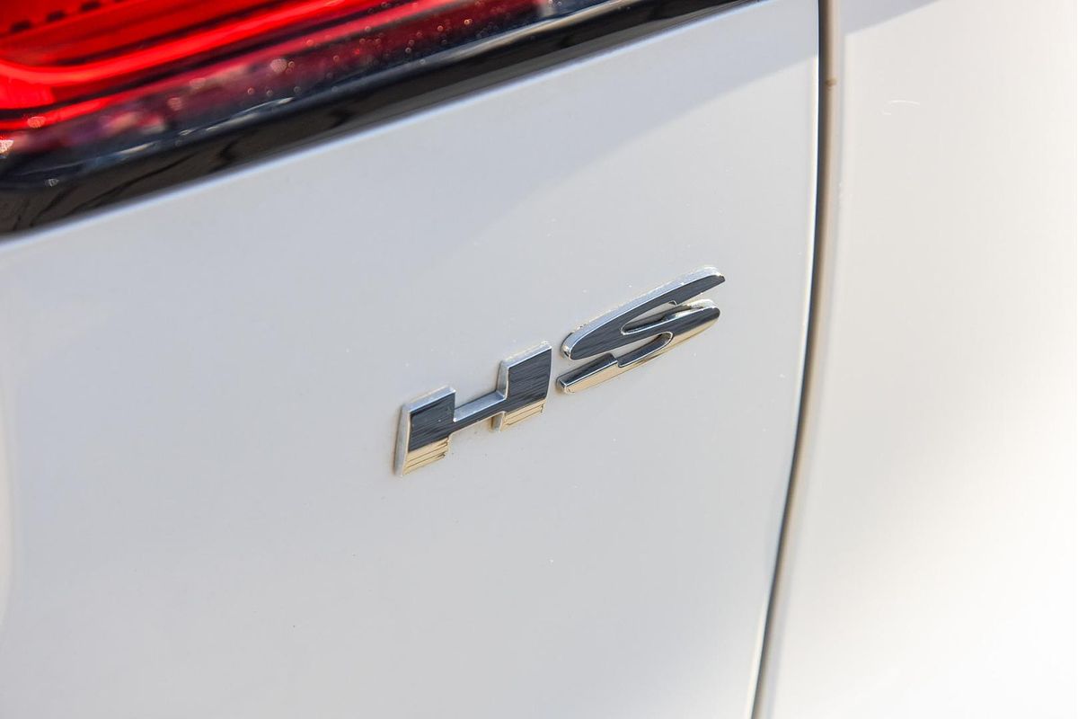 2022 MG HS Essence SAS23
