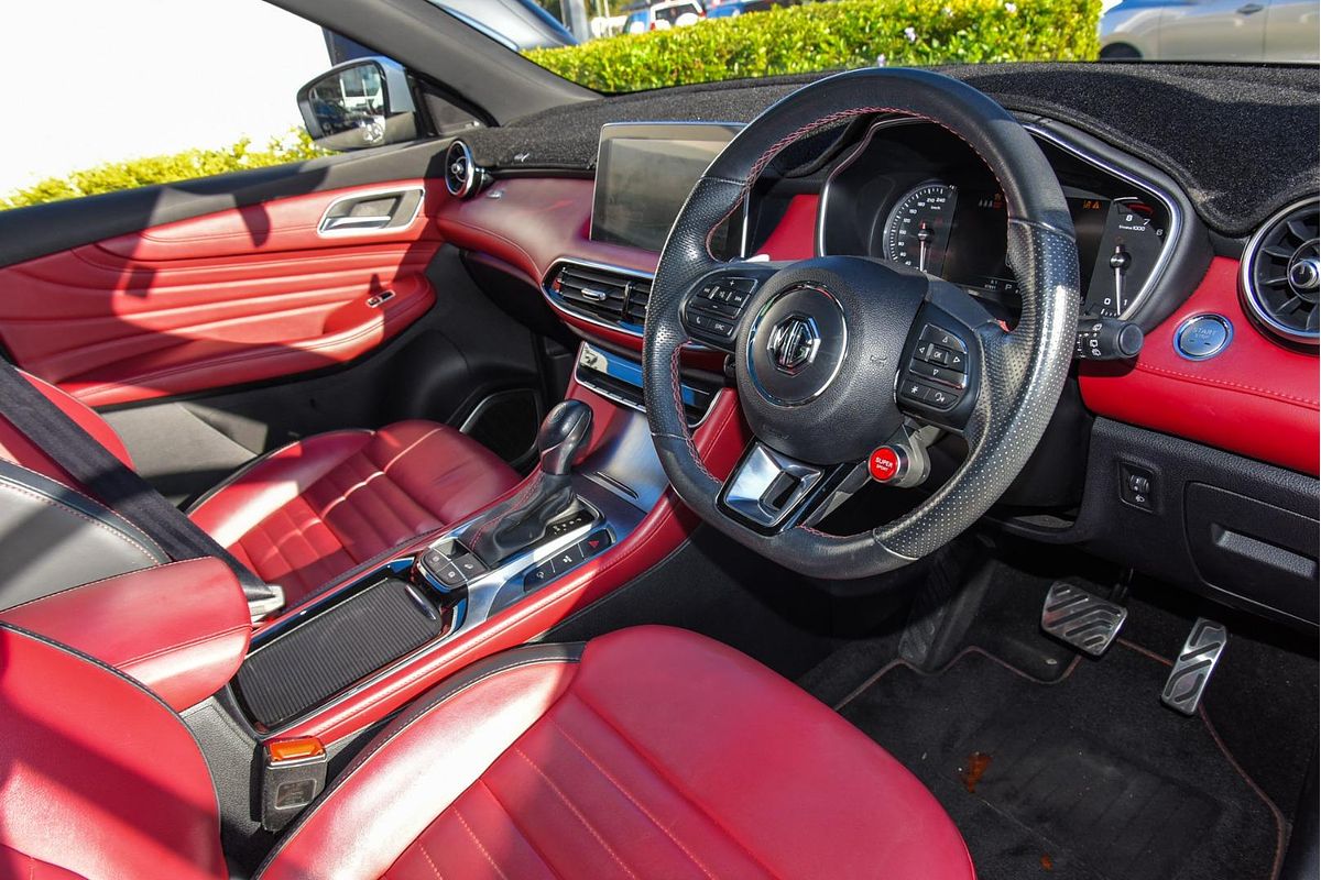 2022 MG HS Essence SAS23