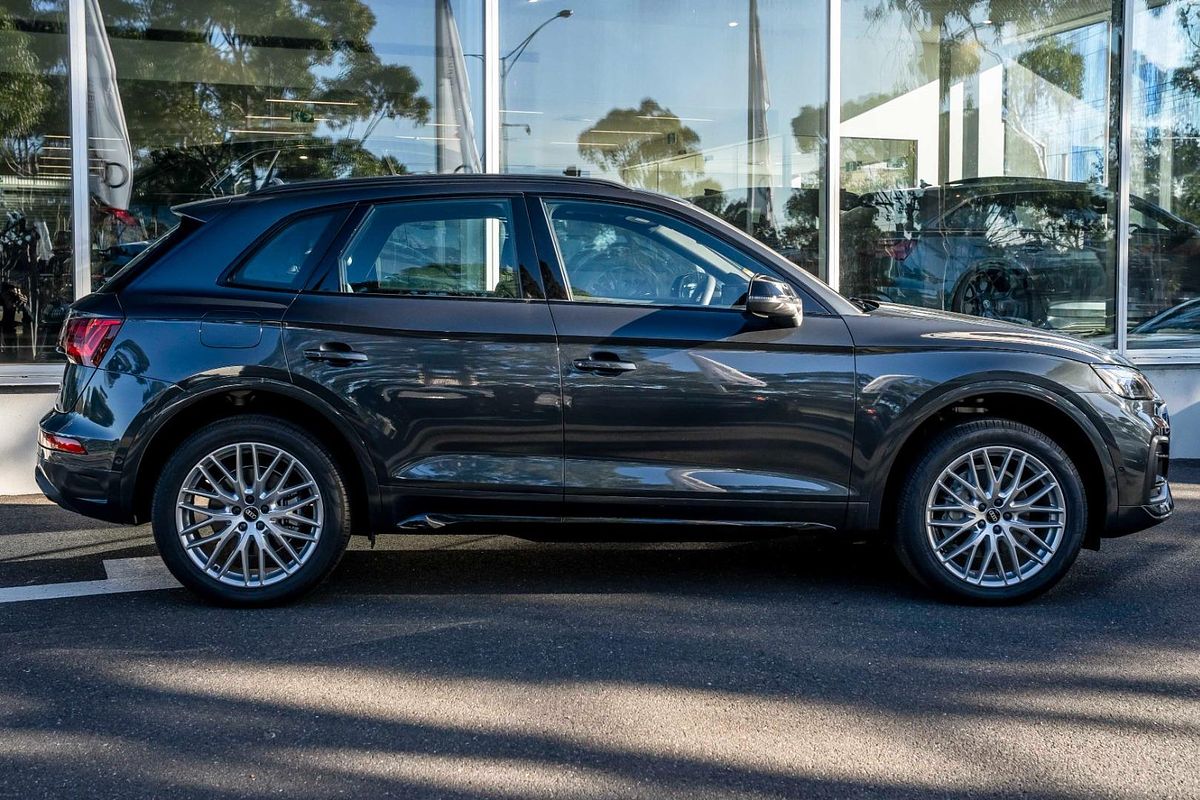 2024 Audi Q5 40 TDI Sport FY