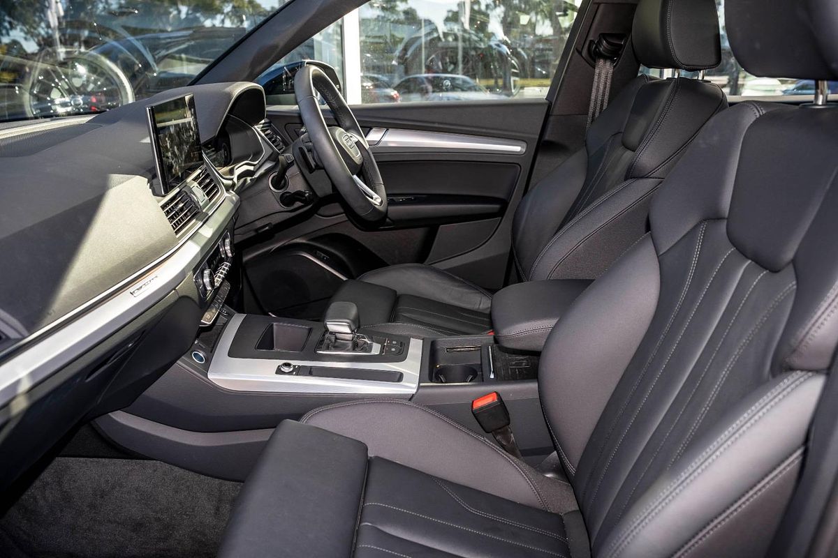 2024 Audi Q5 40 TDI Sport FY