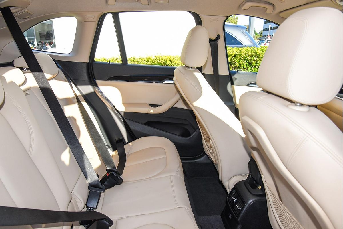 2017 BMW X1 sDrive20i F48