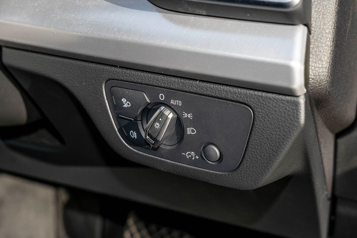 2024 Audi Q5 40 TDI Sport FY