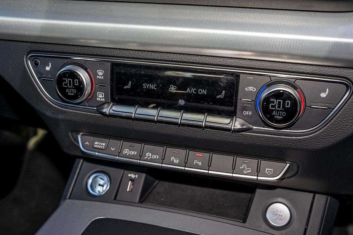 2024 Audi Q5 40 TDI Sport FY