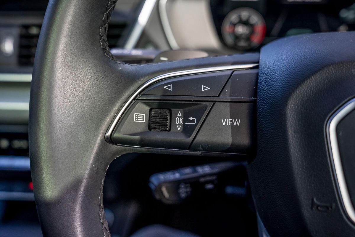 2024 Audi Q5 40 TDI Sport FY