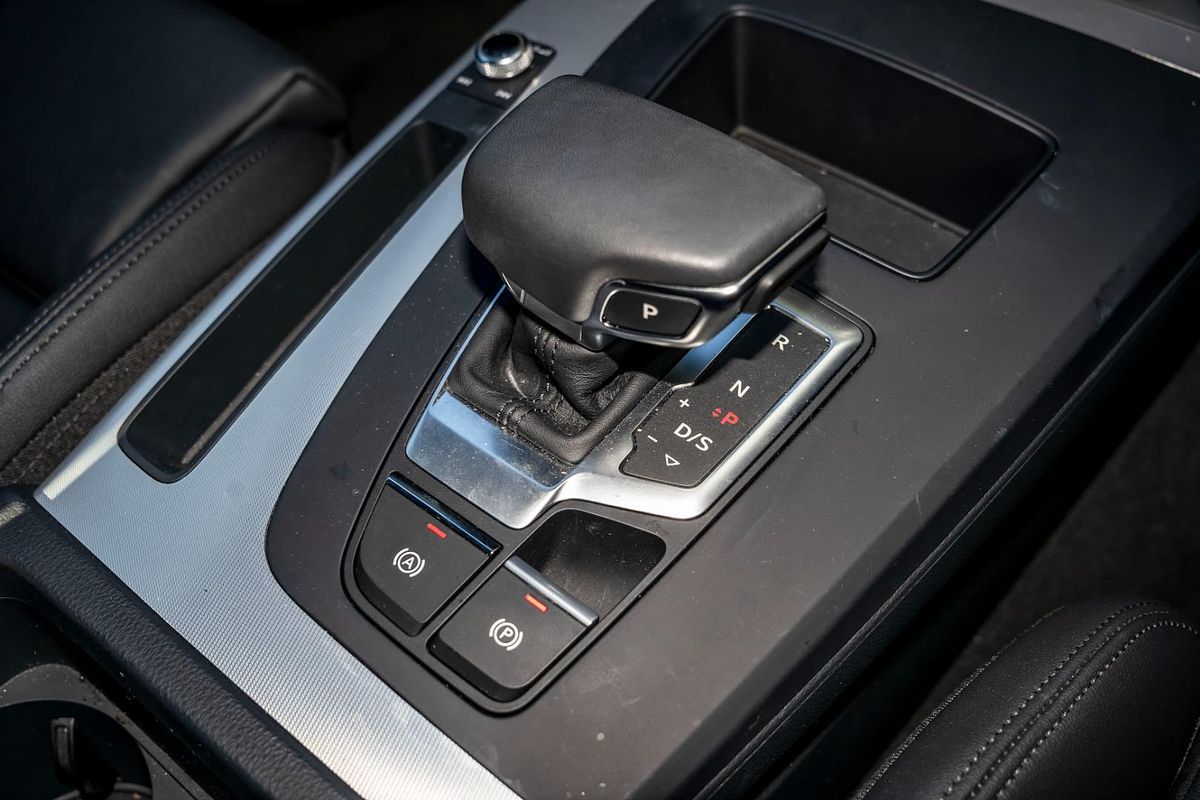 2024 Audi Q5 40 TDI Sport FY