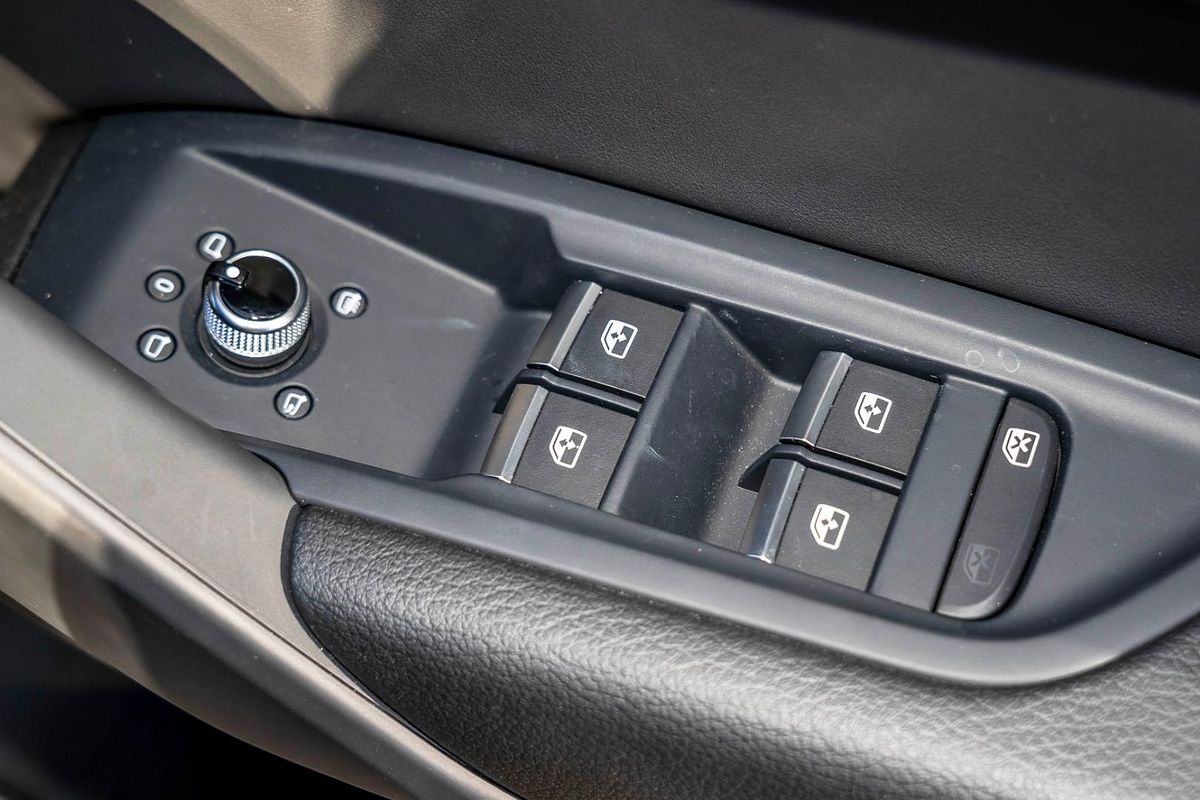 2024 Audi Q5 40 TDI Sport FY