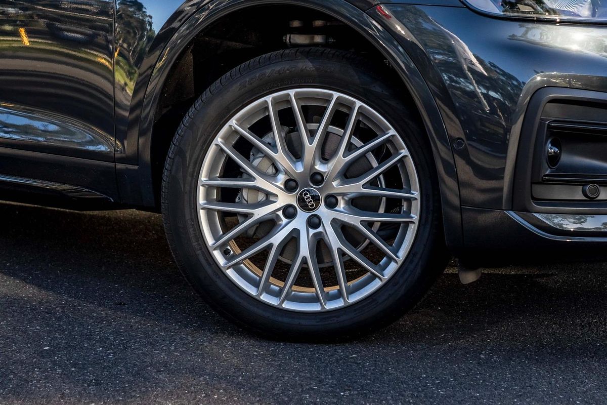2024 Audi Q5 40 TDI Sport FY