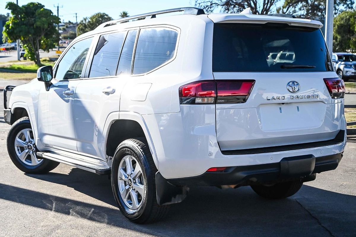 2023 Toyota Landcruiser GXL FJA300R