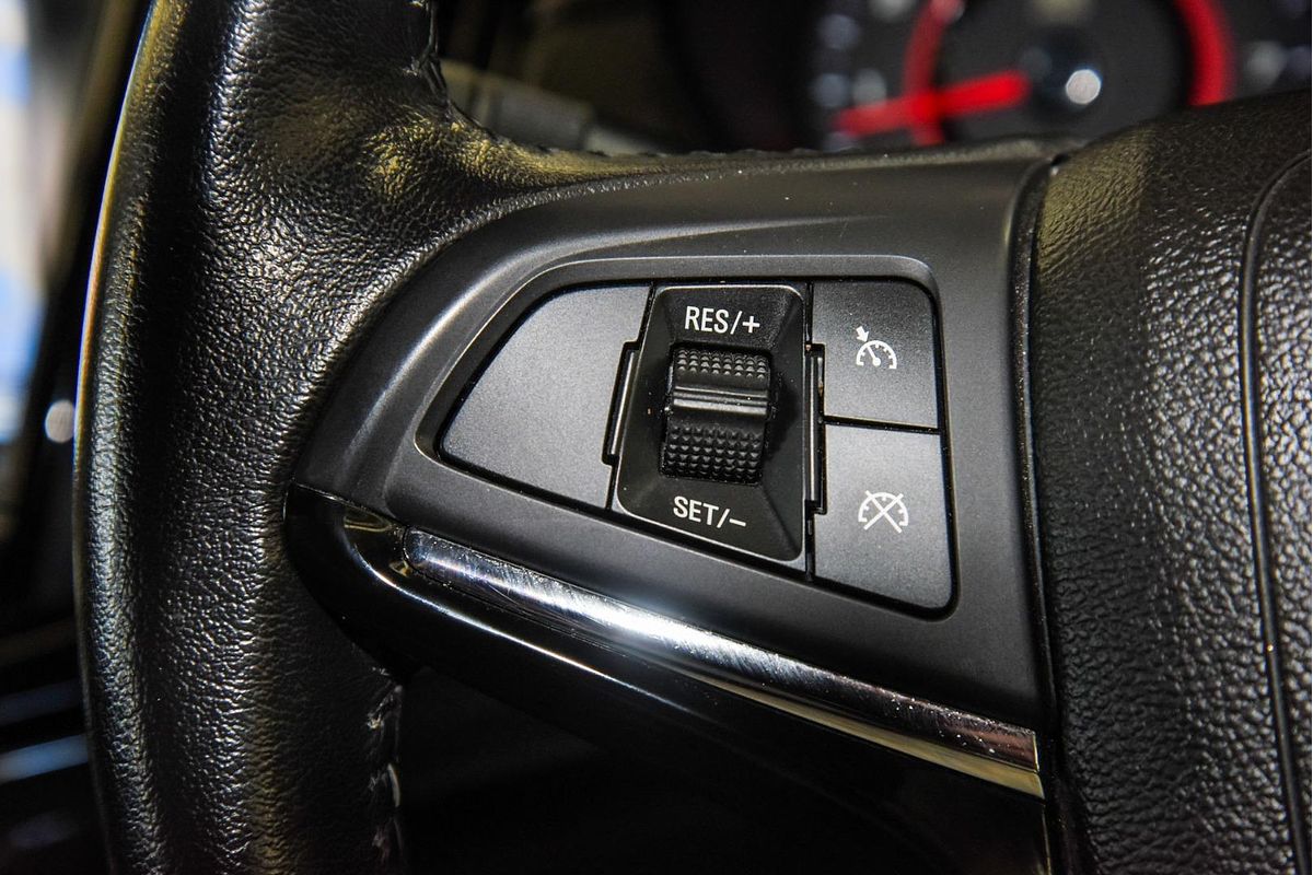2016 Holden Commodore SV6 Black VF Series II