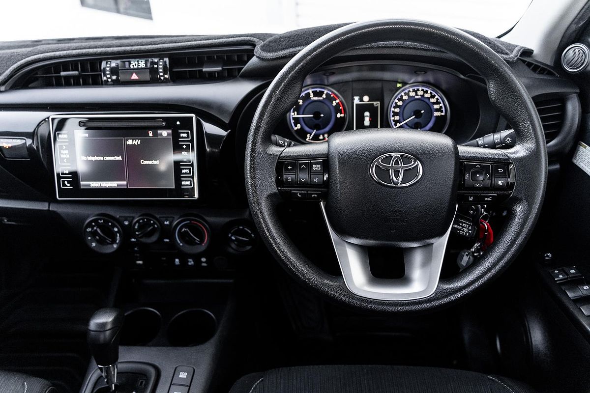 2018 Toyota Hilux SR GUN126R 4X4