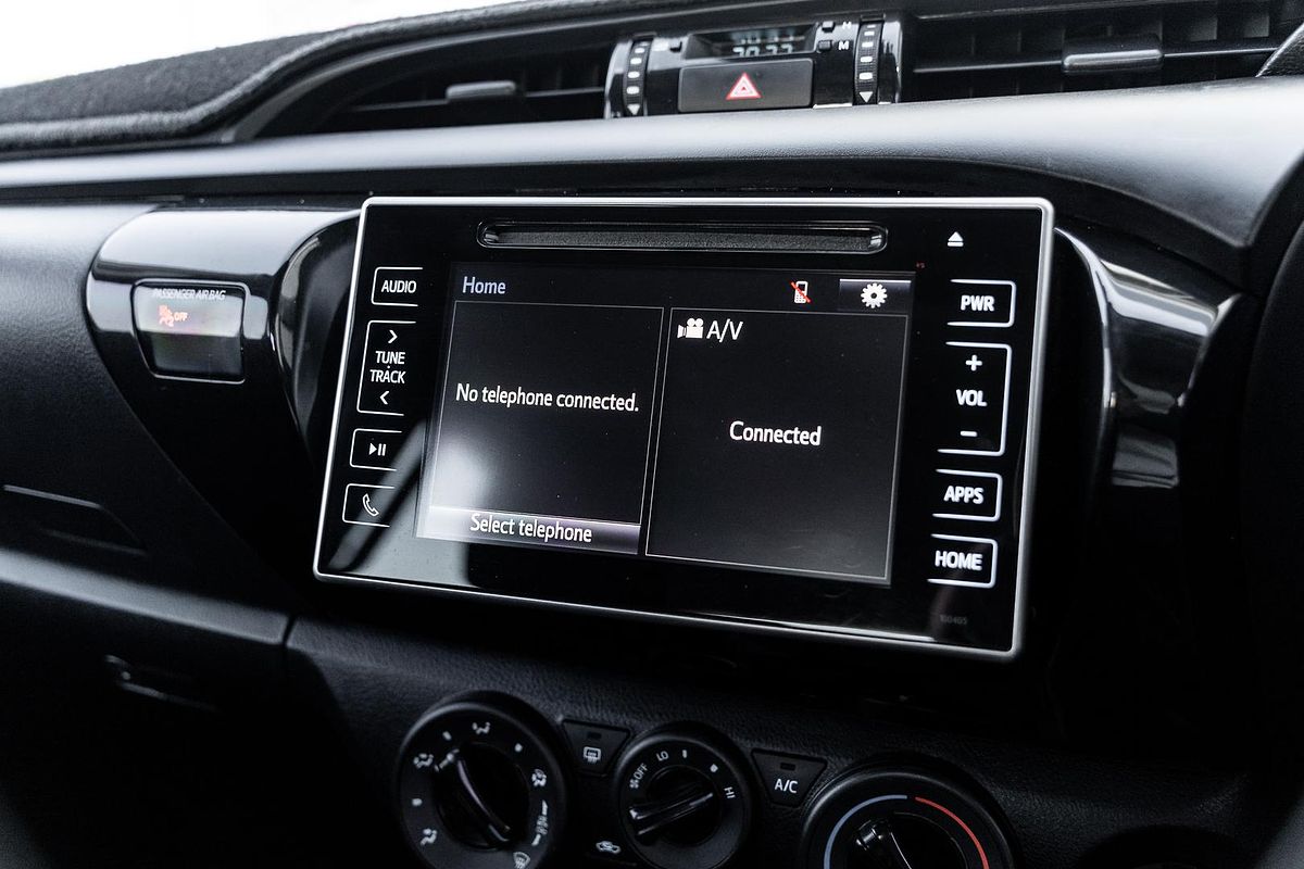 2018 Toyota Hilux SR GUN126R 4X4