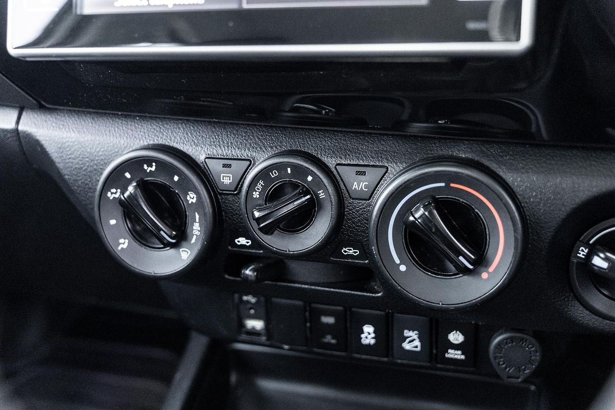 2018 Toyota Hilux SR GUN126R 4X4